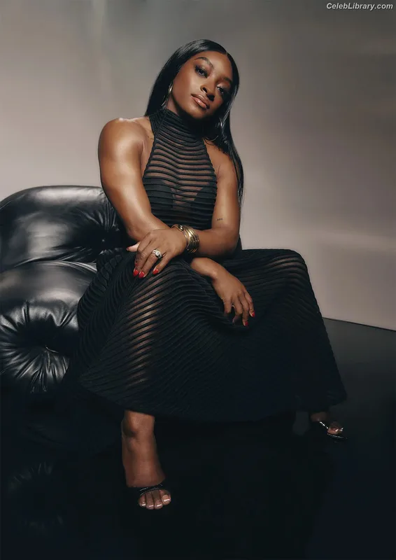 Simone Biles photo 19 of 260