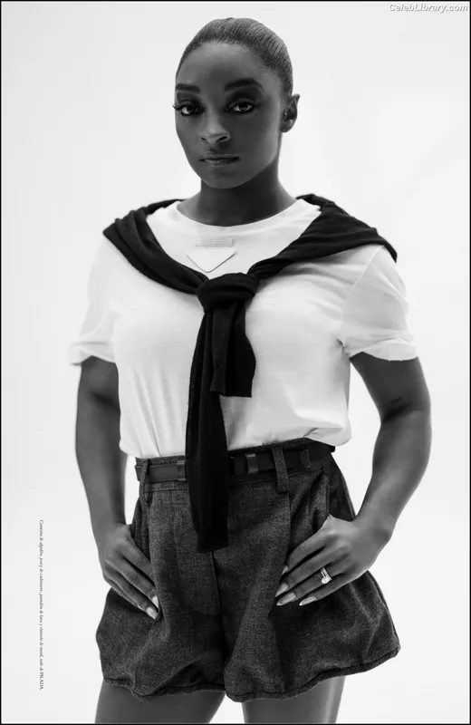 Simone Biles photo 20 of 260