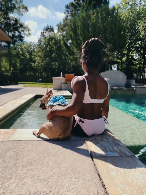 Simone Biles photo 15 of 260