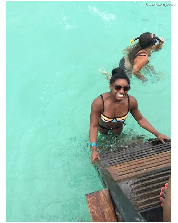 Simone Biles photo 22 of 260