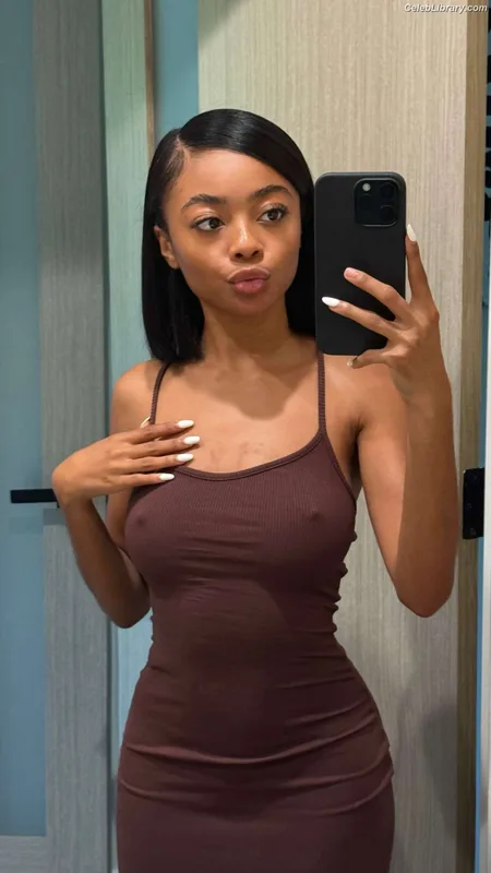 Skai Jackson photo 17 of 274
