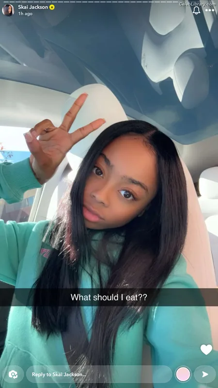 Skai Jackson photo 3 of 274