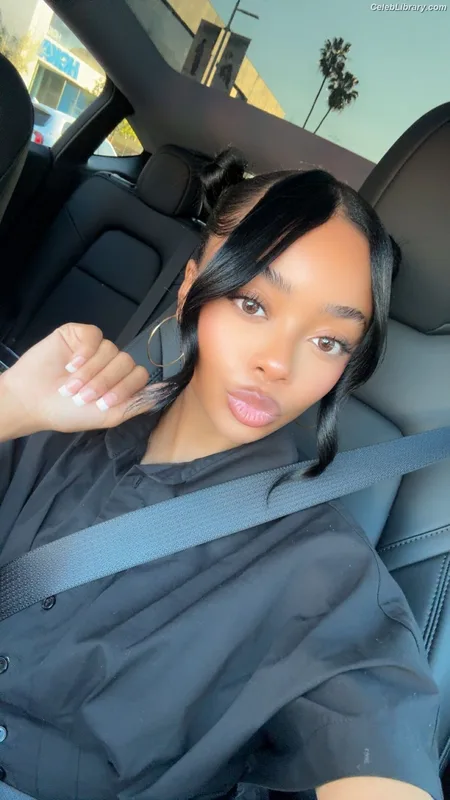 Skai Jackson photo 1 of 274