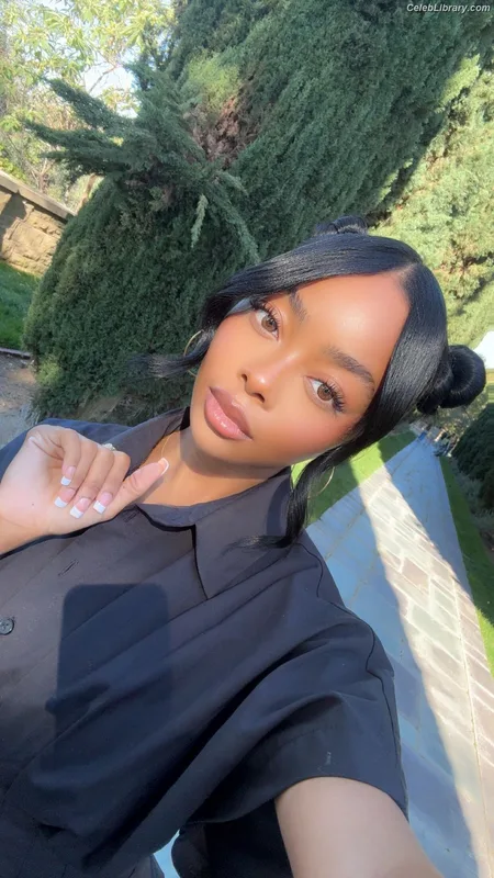 Skai Jackson photo 2 of 274