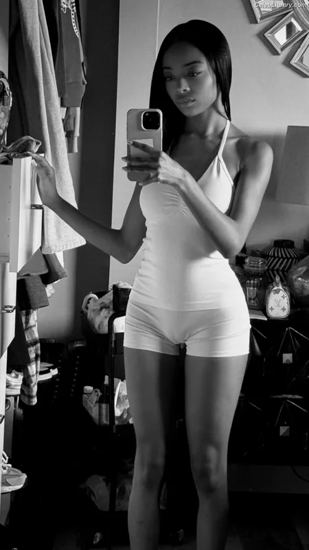 Skai Jackson photo 8 of 274