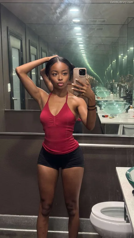 Skai Jackson photo 22 of 274