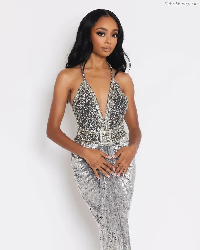 Skai Jackson photo 9 of 274