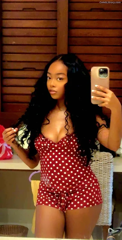 Skai Jackson photo 13 of 274