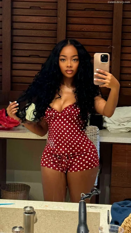 Skai Jackson photo 17 of 274