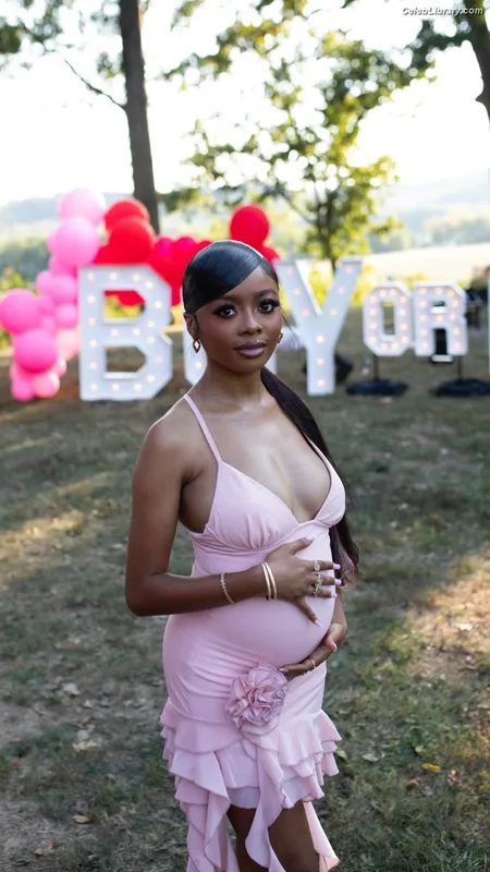 Skai Jackson photo 2 of 274