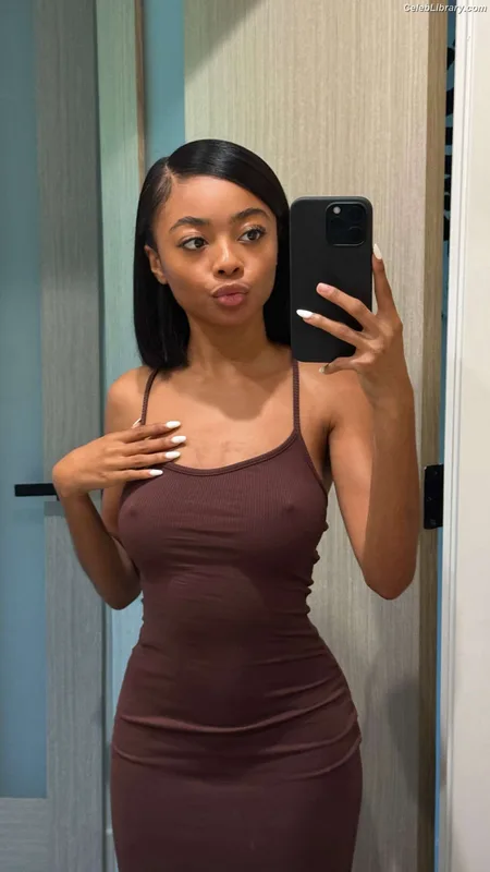 Skai Jackson photo 8 of 274