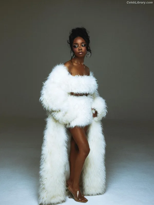 Skai Jackson photo 15 of 274
