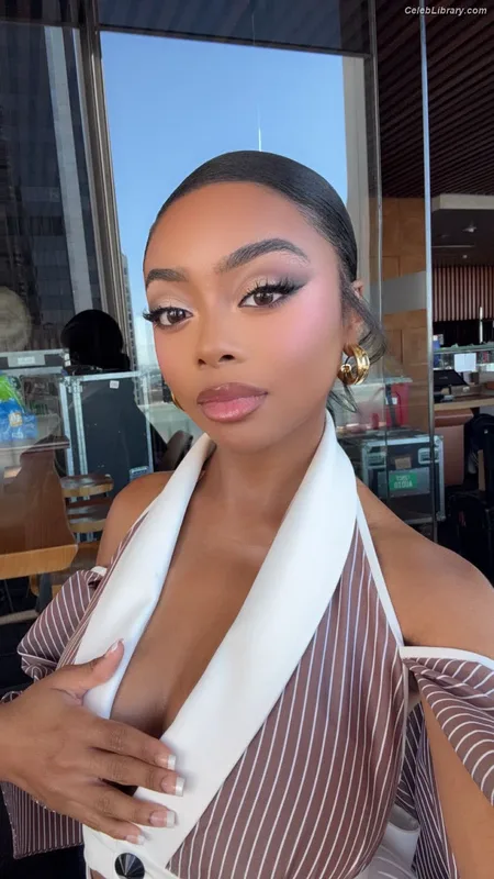 Skai Jackson photo 7 of 274