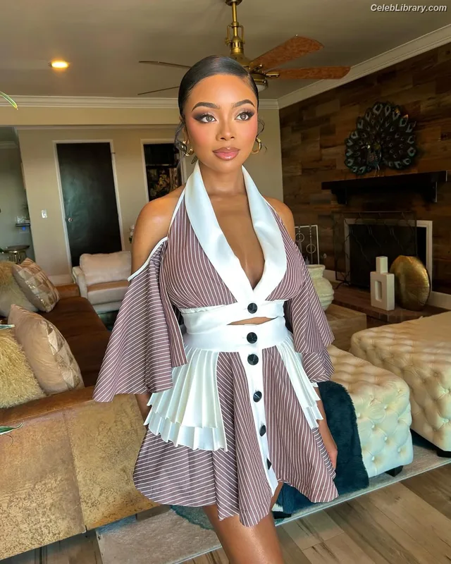 Skai Jackson photo 8 of 274