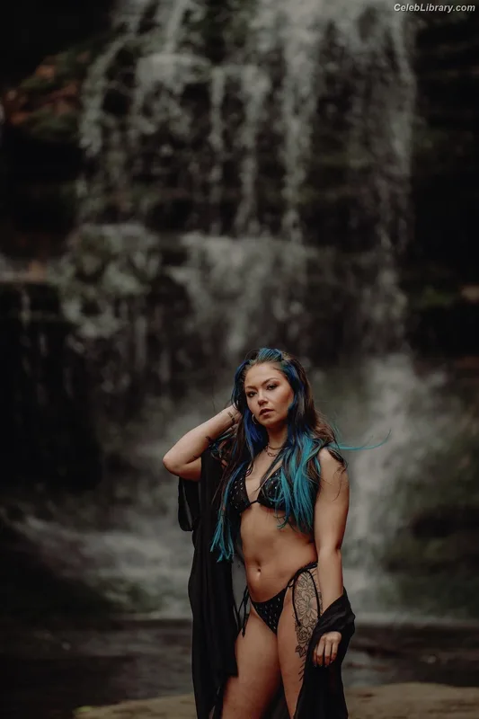 Skye Blue photo 18 of 1133