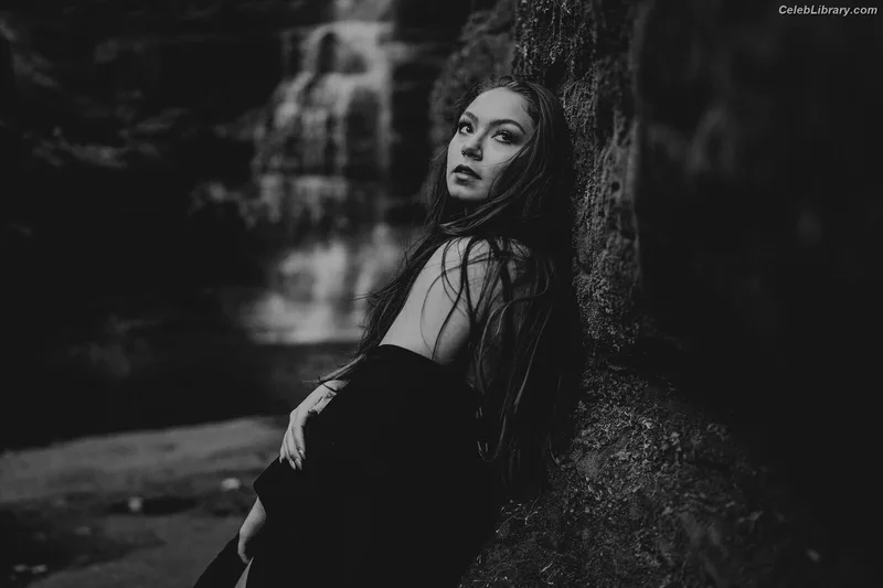 Skye Blue photo 1 of 1133