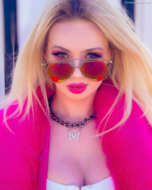 Skye Sweetnam photo 6 of 11