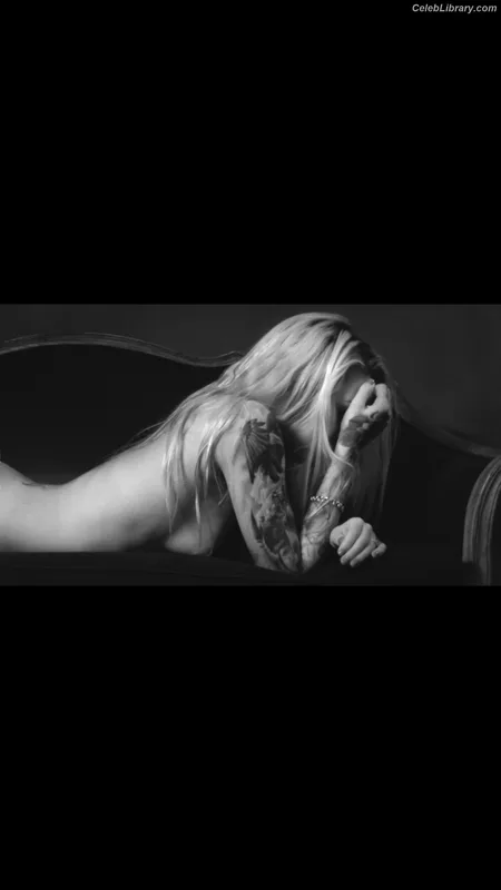 Skylar Grey photo 9 of 94