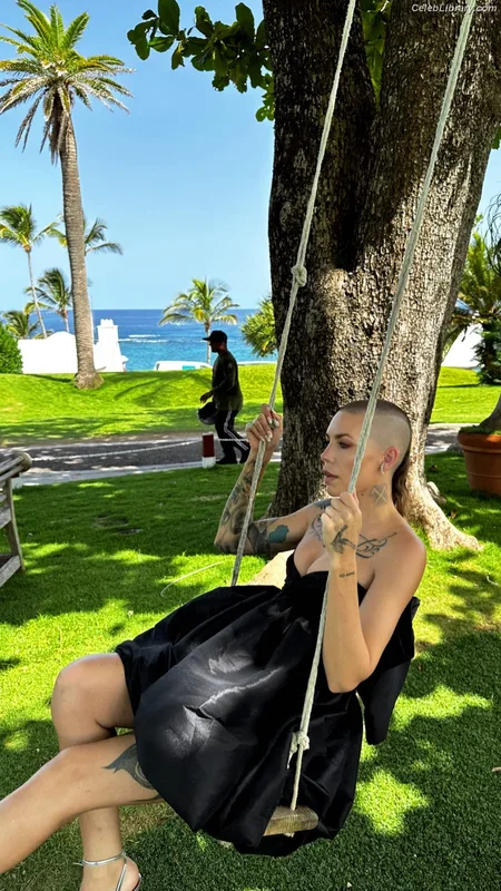 Skylar Grey photo 16 of 94