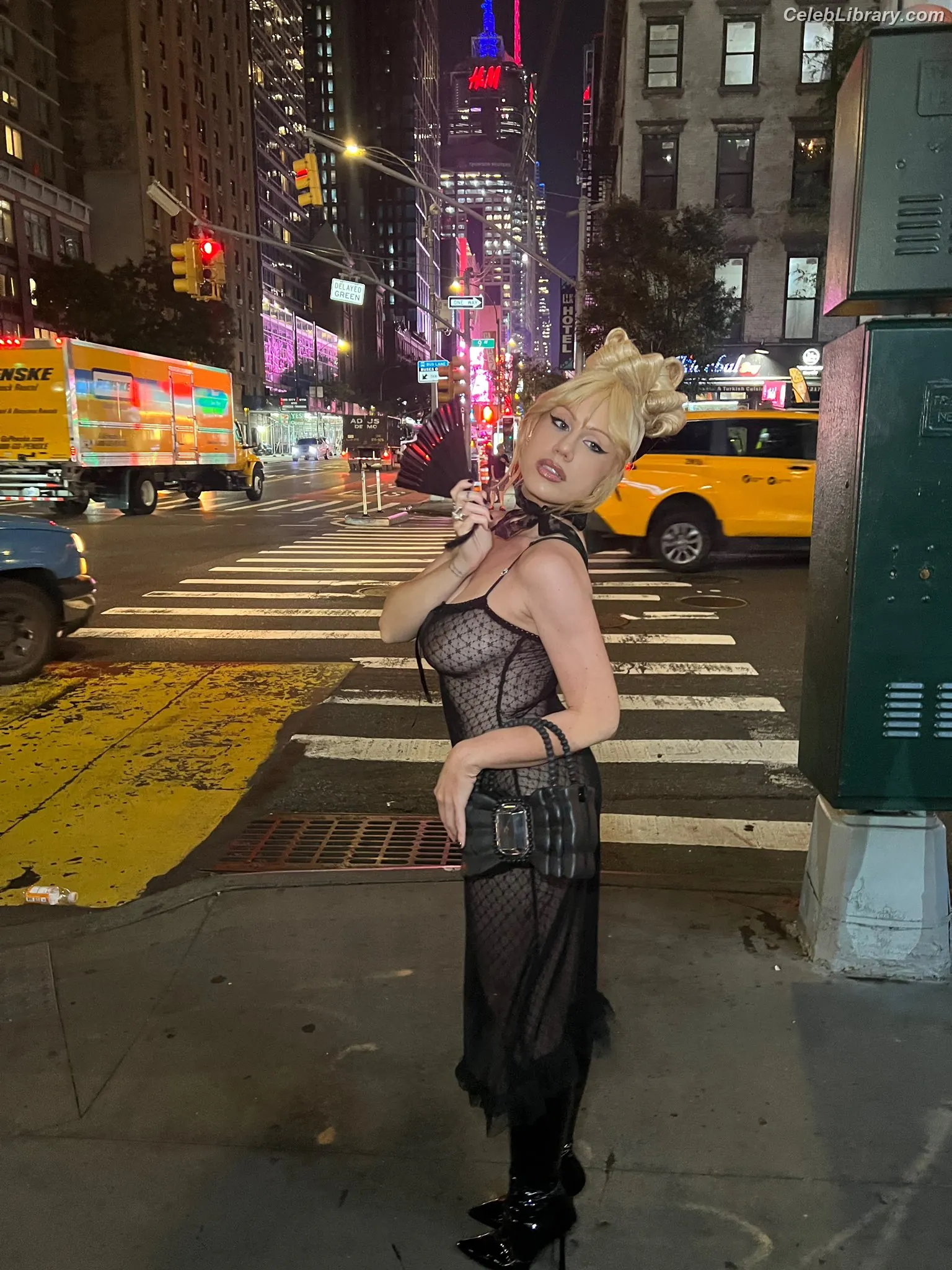 Slayyyter photo 6 of 165