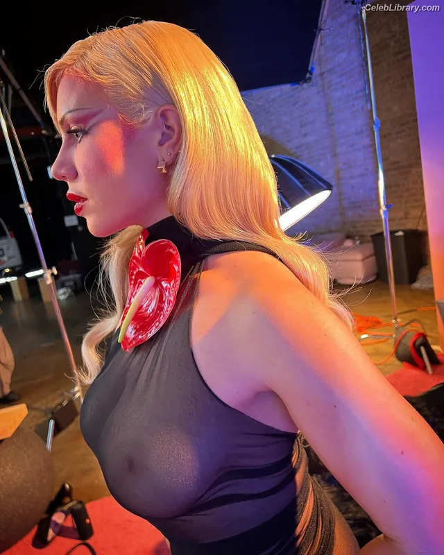 Slayyyter photo 1 of 166