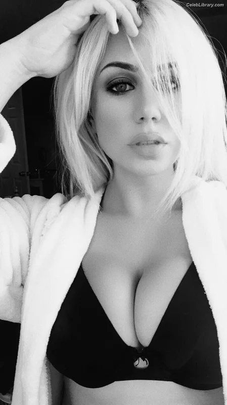Slayyyter photo 4 of 166