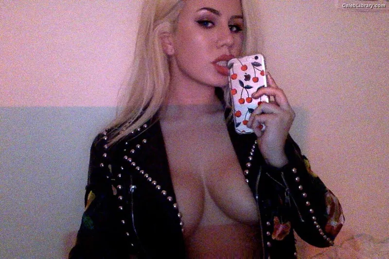 Slayyyter photo 6 of 166