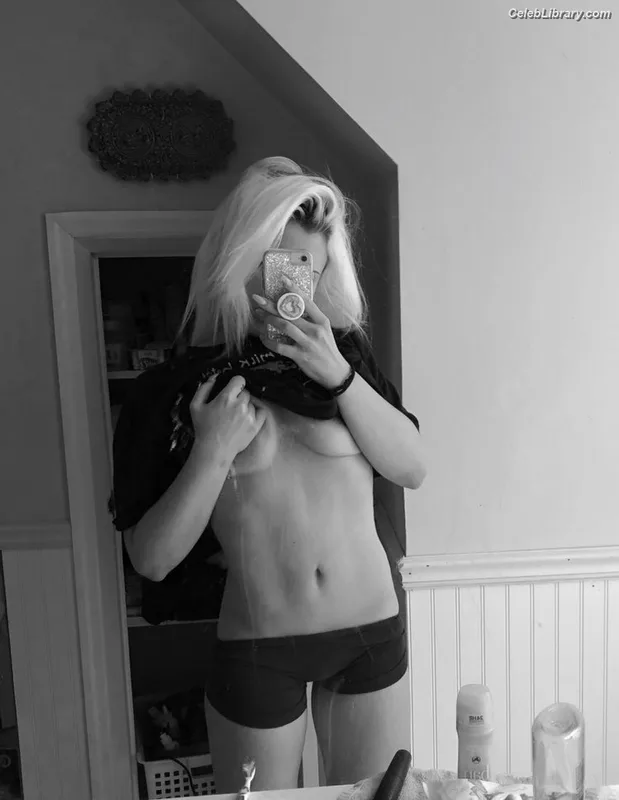 Slayyyter photo 8 of 166