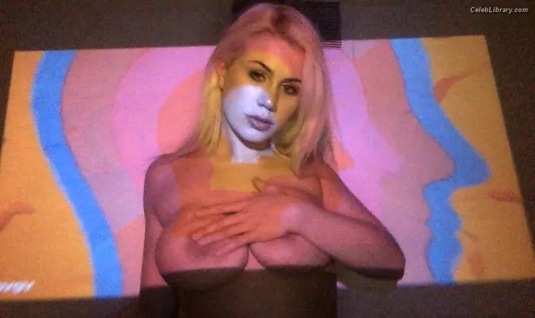 Slayyyter photo 10 of 166