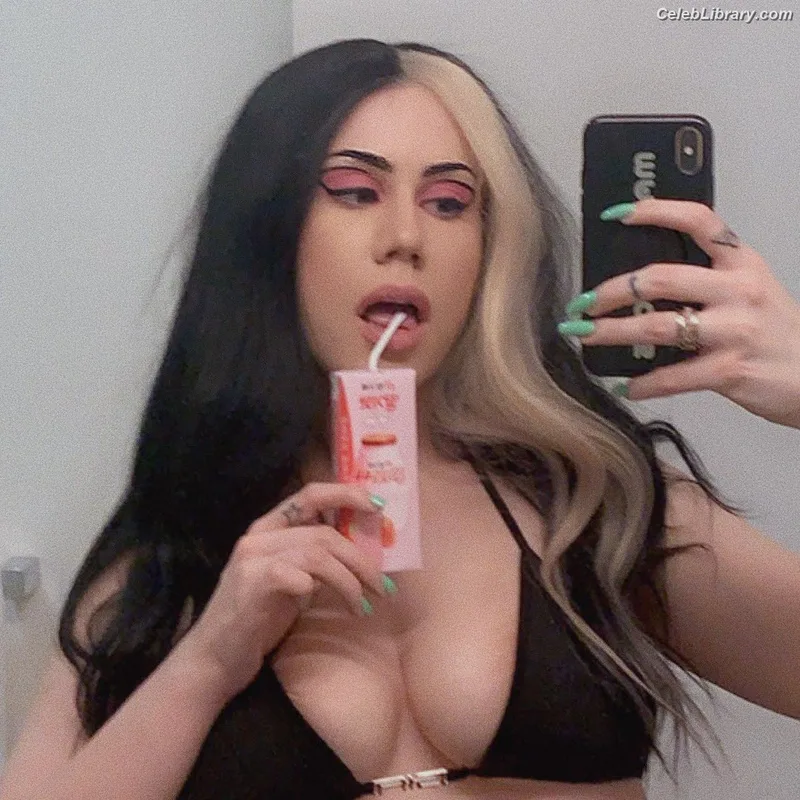 Slayyyter photo 13 of 166