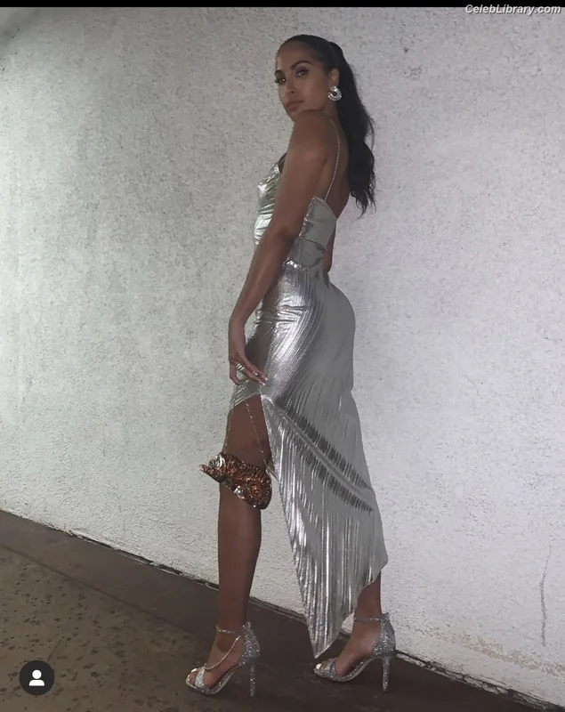 Snoh Aalegra photo 4 of 24