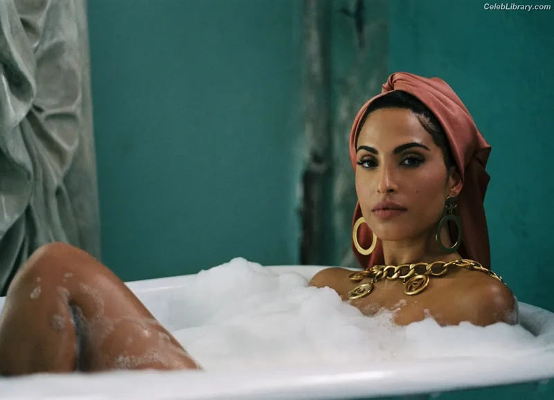 Snoh Aalegra photo 6 of 24