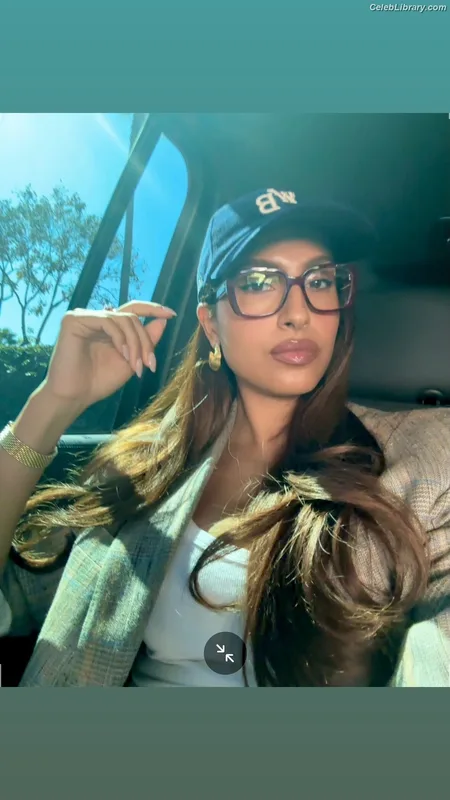Snoh Aalegra photo 22 of 24