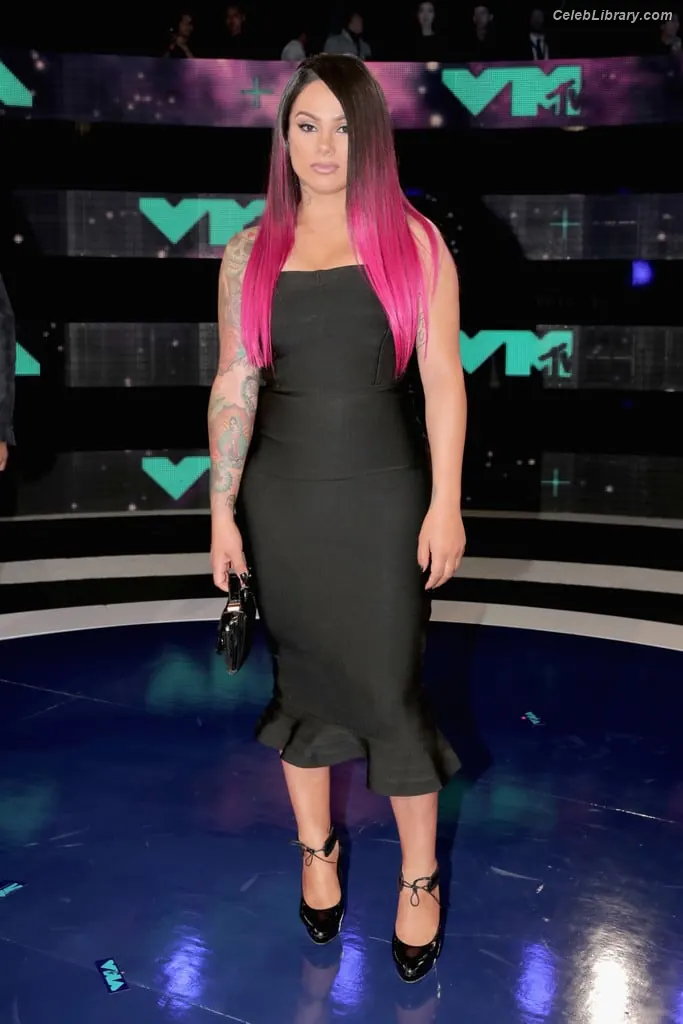 Snow Tha Product photo 8 of 50
