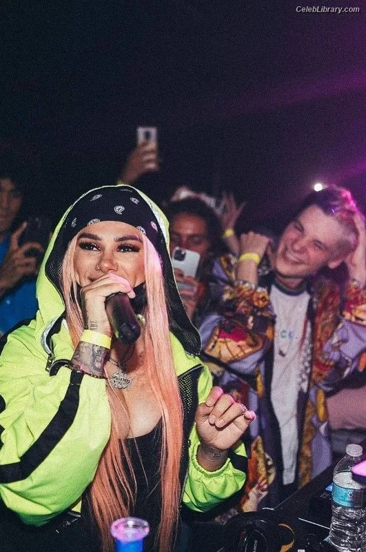 Snow Tha Product photo 9 of 51