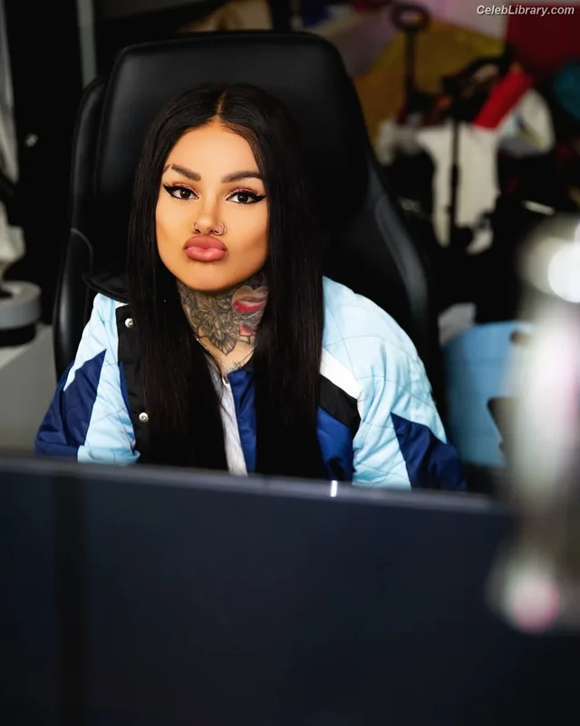 Snow Tha Product photo 4 of 51
