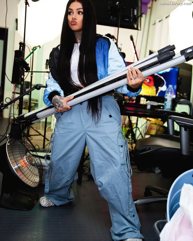 Snow Tha Product photo 12 of 51