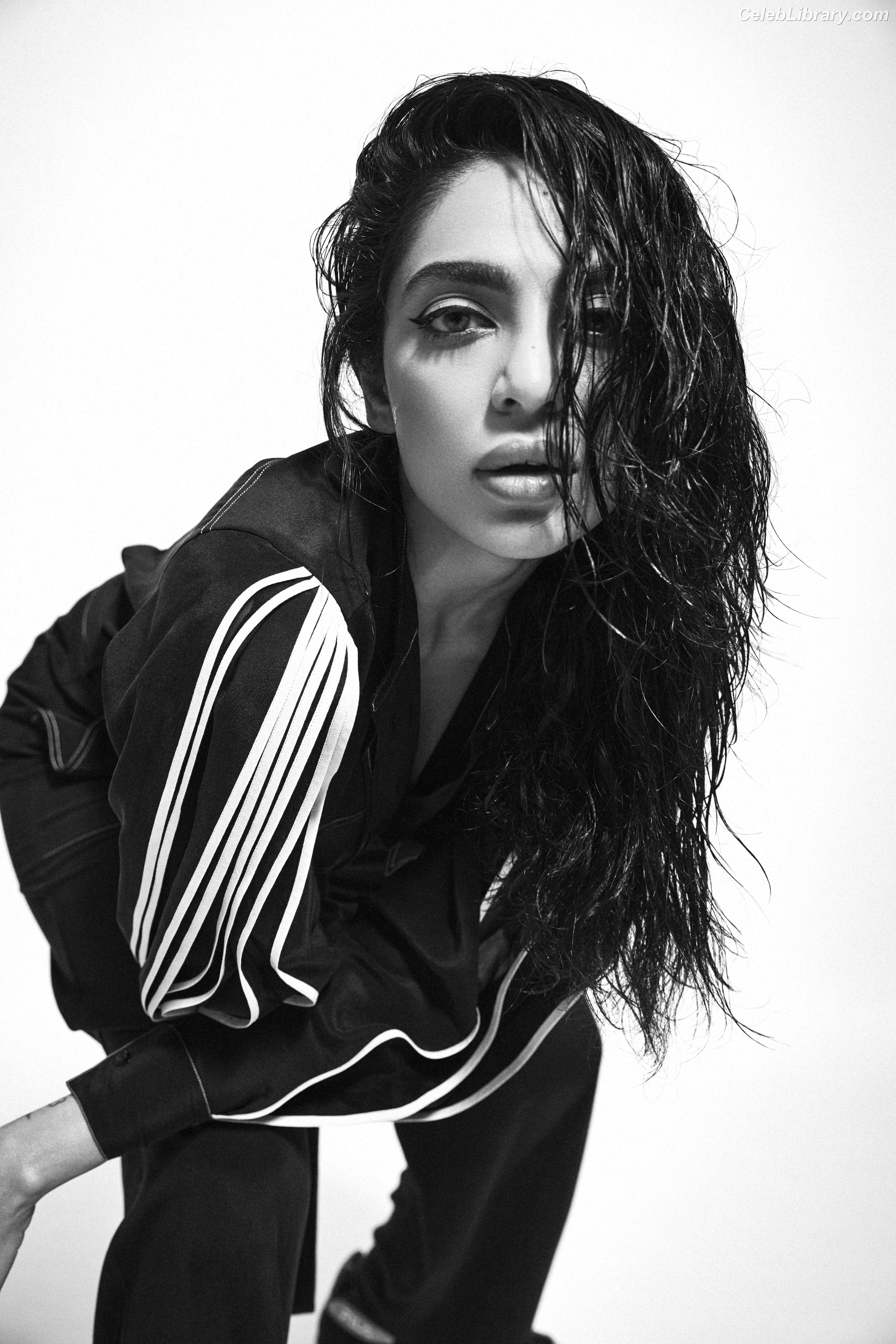 Sobhita Dhulipala photo 5 of 104