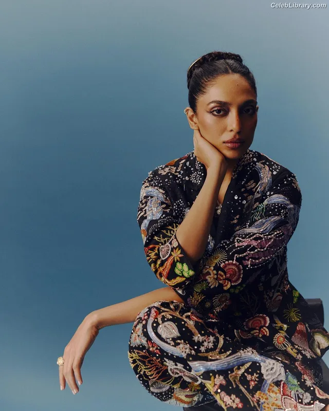 Sobhita Dhulipala photo 6 of 104