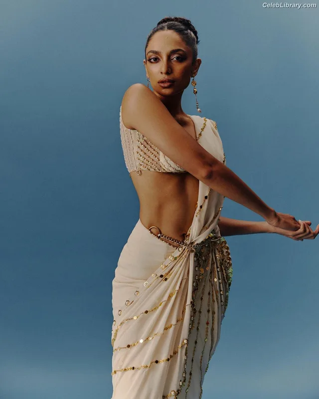 Sobhita Dhulipala photo 8 of 104