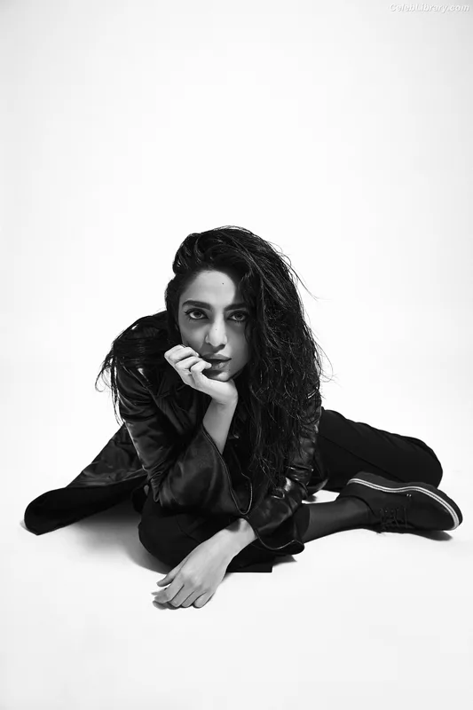 Sobhita Dhulipala photo 4 of 104
