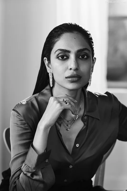 Sobhita Dhulipala photo 21 of 104