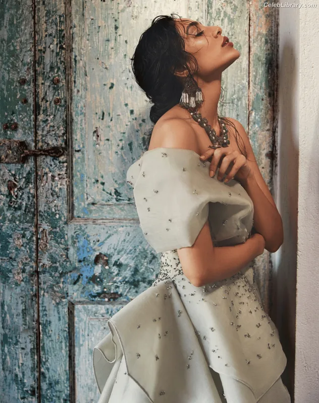 Sobhita Dhulipala photo 16 of 104