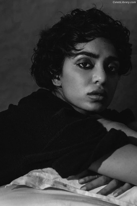 Sobhita Dhulipala photo 2 of 104
