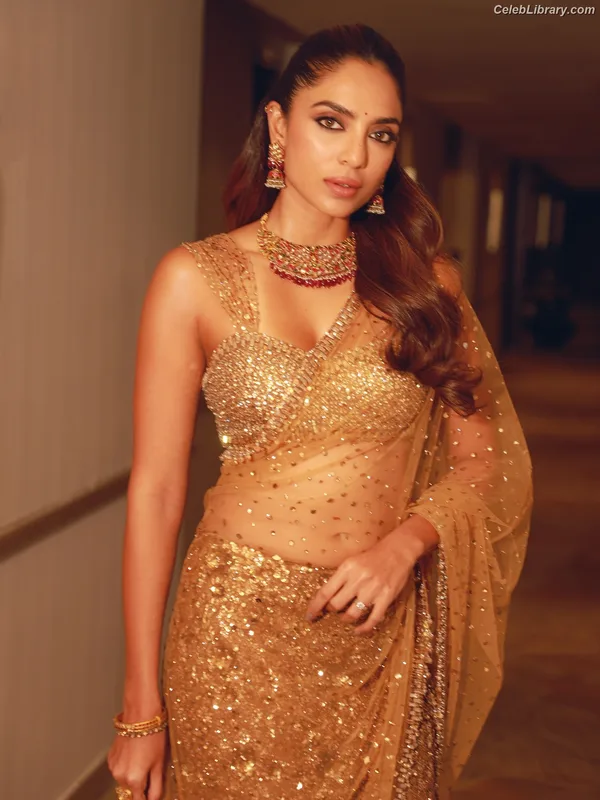 Sobhita Dhulipala photo 14 of 104