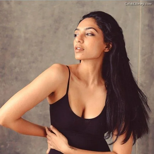 Sobhita Dhulipala photo 18 of 104