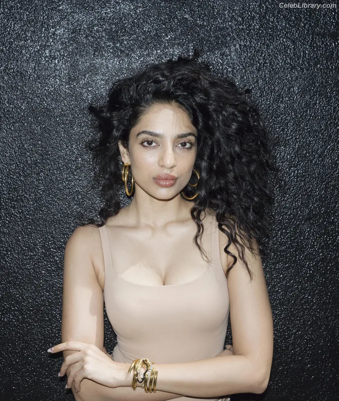 Sobhita Dhulipala photo 8 of 104