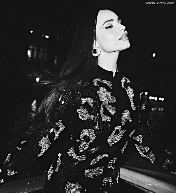 Sofia Carson photo 7 of 139
