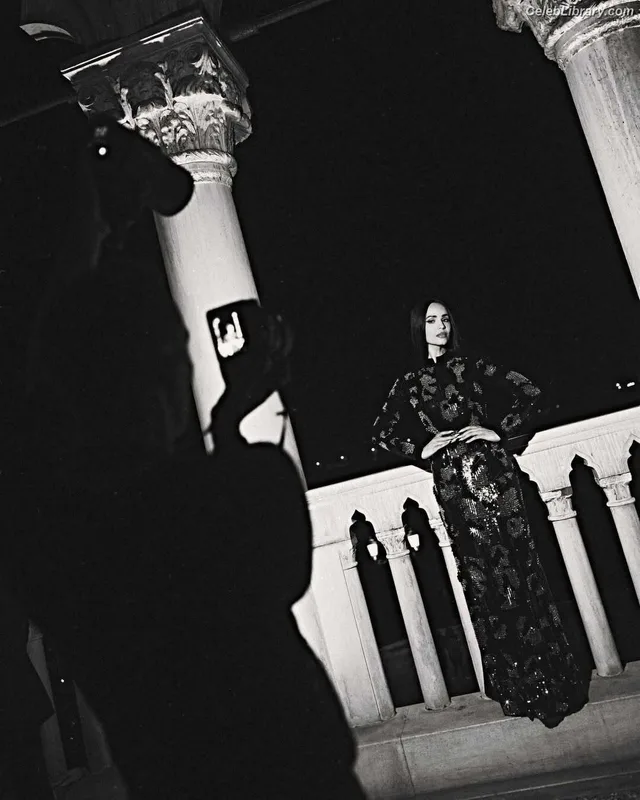 Sofia Carson photo 16 of 139