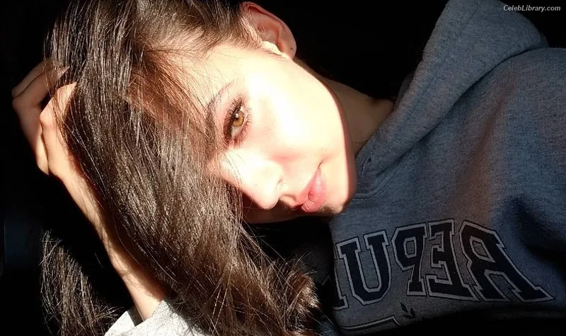 Sofia Carson photo 1 of 139